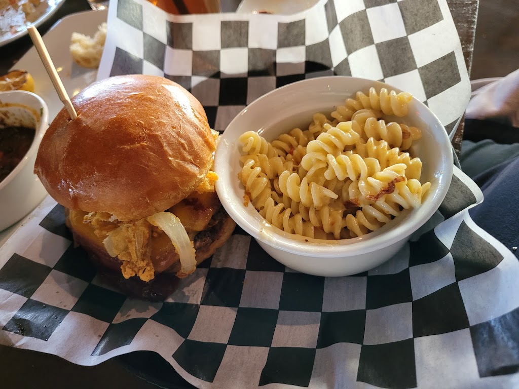 Blue 22 Sports Grill | restaurant | 2230 TX-114 Suite 500, Trophy Club, TX 76262, USA | 6823059656 OR +1 682-305-9656