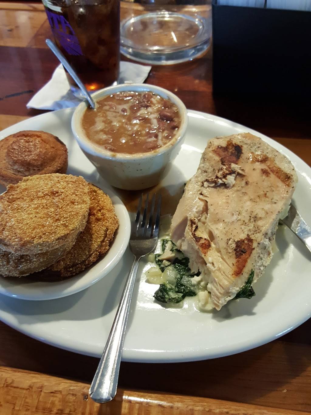 Courtyard Oyster Bar & Grill | restaurant | 1187 1st St N, Alabaster, AL 35007, USA | 2056639667 OR +1 205-663-9667