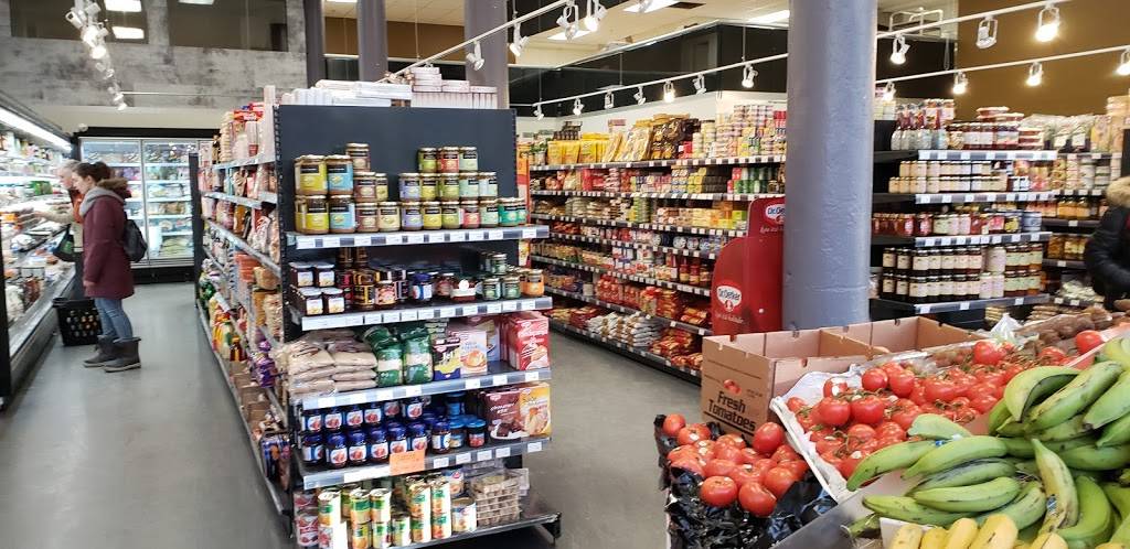 Louis Luncheonette Inc | restaurant | 260 Rue King Ouest, Sherbrooke, QC J1H 1P9, Canada | 8195636940 OR +1 819-563-6940