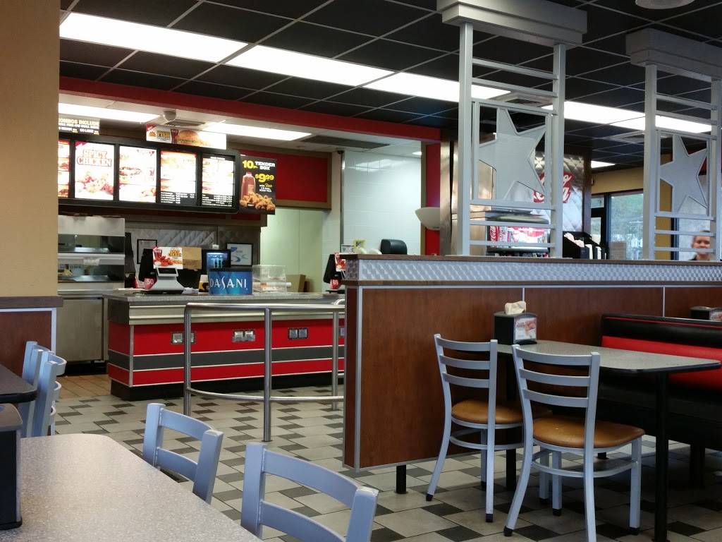 Hardees | restaurant | 76 E Midland Trail, Lexington, VA 24450, USA | 5404635003 OR +1 540-463-5003