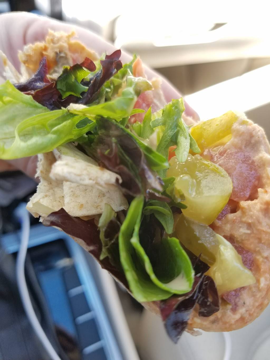 Southpaws Grill | restaurant | 6009 Berkshire Ln, Dallas, TX 75225, USA | 2149870351 OR +1 214-987-0351