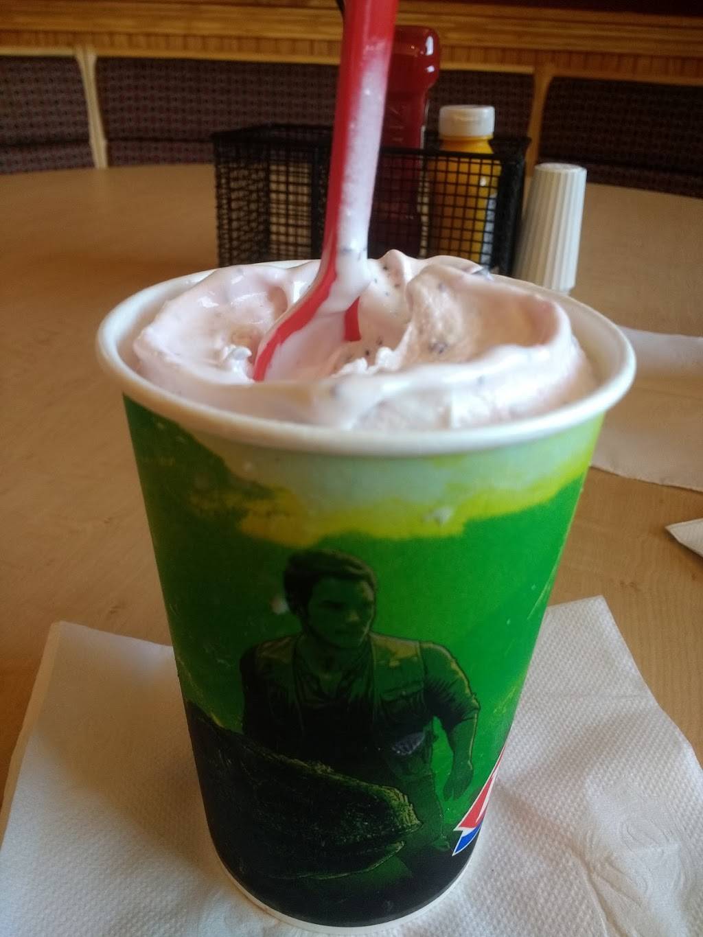 Dairy Queen | restaurant | 262 S N Market St, East Palestine, OH 44413, USA | 3304262652 OR +1 330-426-2652