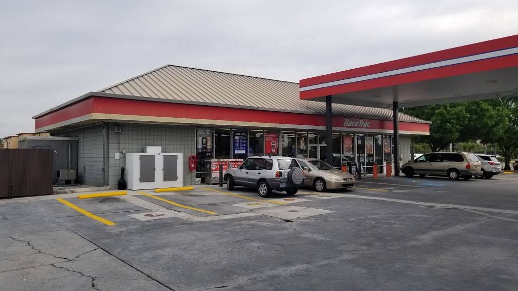 RaceTrac | bakery | 4156 W Blue Heron Blvd, Riviera Beach, FL 33404, USA | 5618818330 OR +1 561-881-8330