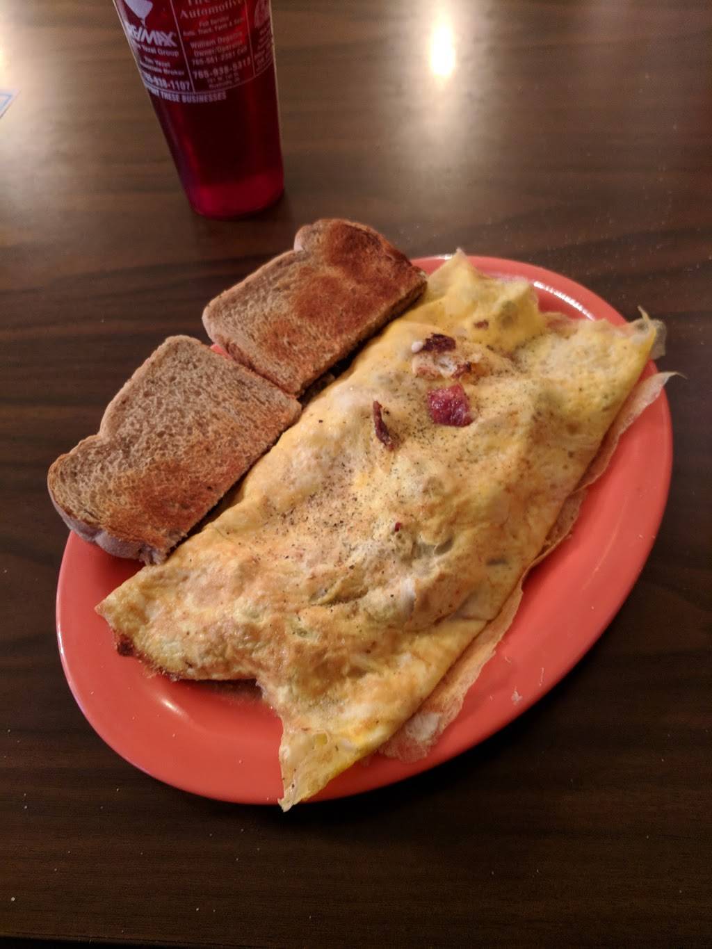 The Corner Restaurant | restaurant | 250 N Main St, Rushville, IN 46173, USA | 7659383910 OR +1 765-938-3910