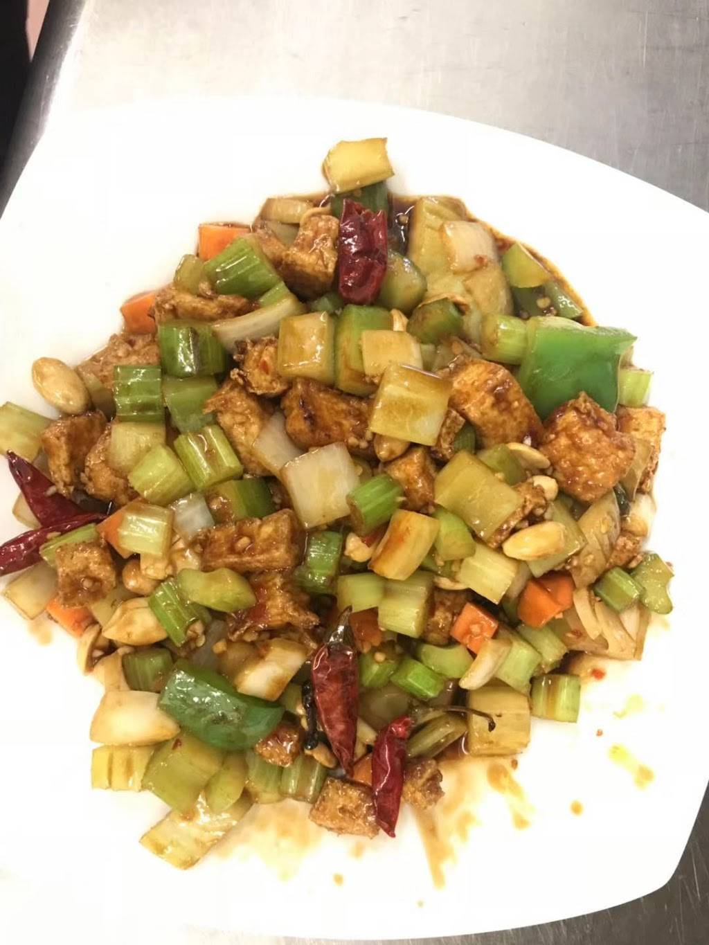 New China Restaurant | restaurant | 186 Coalinga Plaza, Coalinga, CA 93210, USA | 5599350779 OR +1 559-935-0779