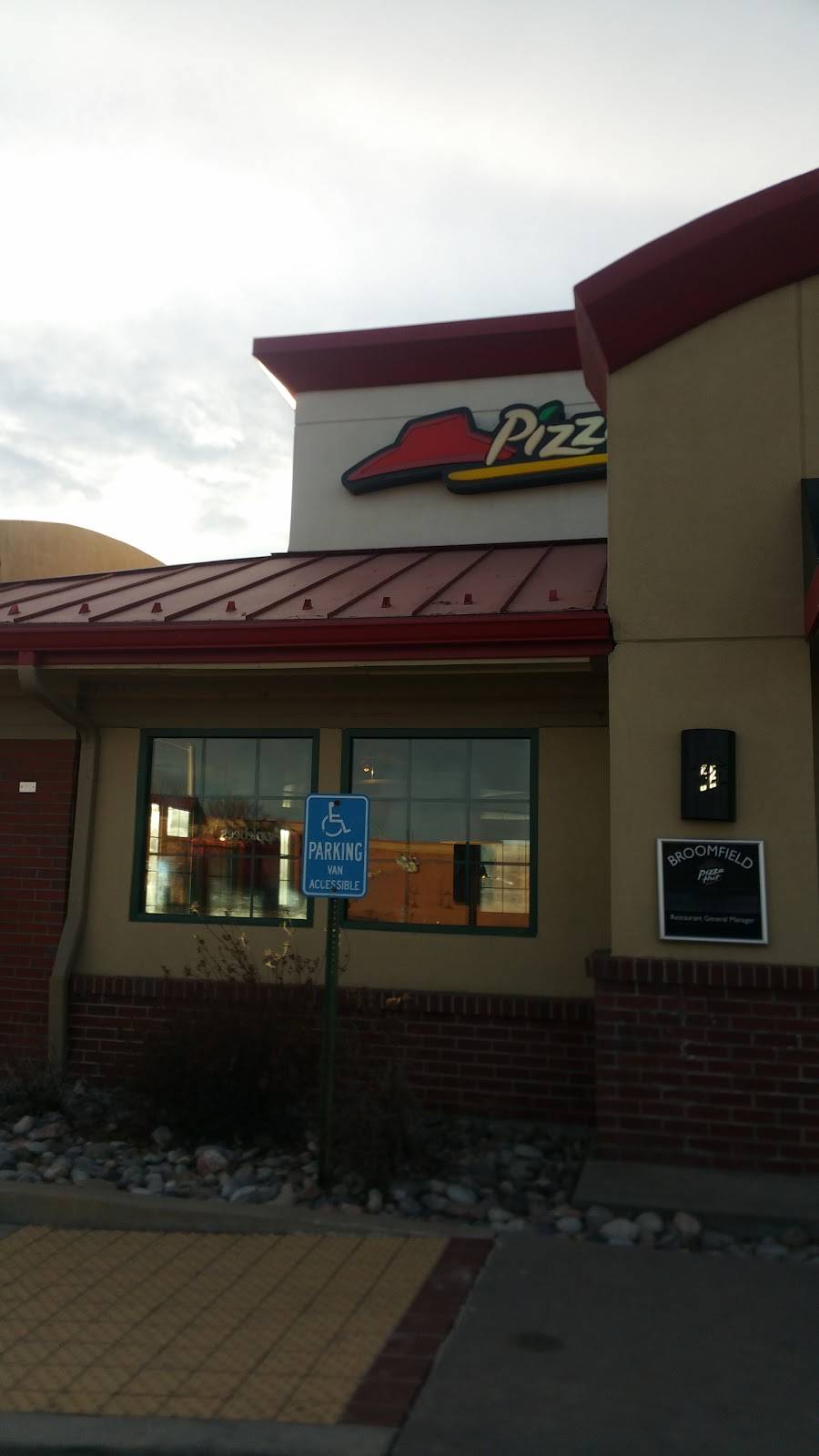 Pizza Hut | meal takeaway | 6445 W 120th Ave, Broomfield, CO 80020, USA | 3034662367 OR +1 303-466-2367
