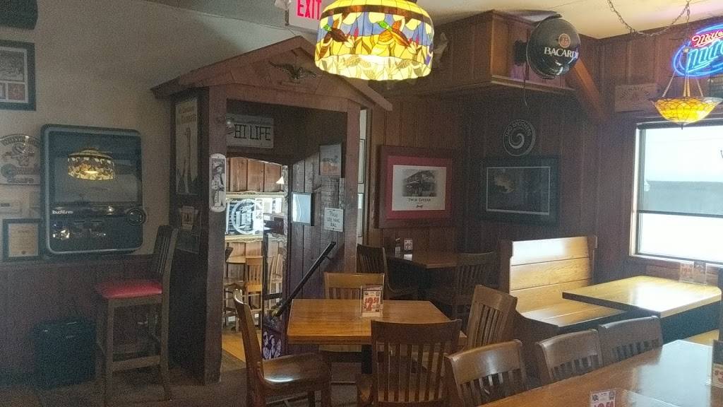 Twin Tavern | restaurant | 1028 S 4th St, DeKalb, IL 60115, USA | 8157587378 OR +1 815-758-7378