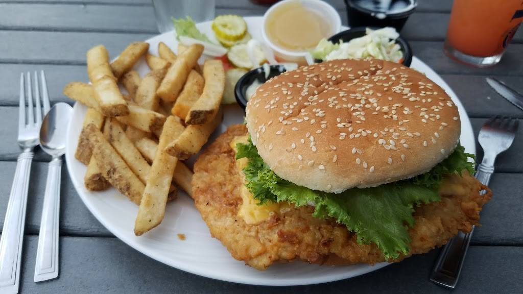 Sleepy Owl Supper Club | restaurant | 11374 IN-13, Syracuse, IN 46567, USA | 5744574840 OR +1 574-457-4840