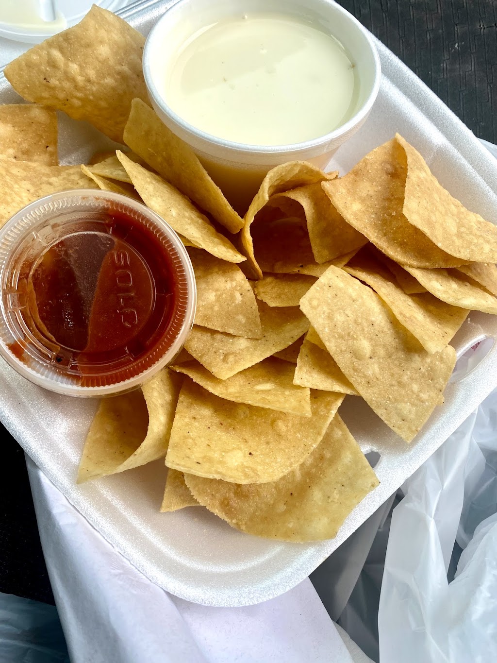 Tittos Pizza | restaurant | 2000 Delowe Dr, Atlanta, GA 30311, USA | 4042599765 OR +1 404-259-9765