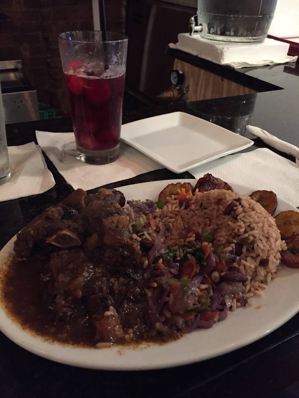 Montego Bar & Grille | restaurant | 1818 N Charles St, Baltimore, MD 21201, USA | 4434183112 OR +1 443-418-3112