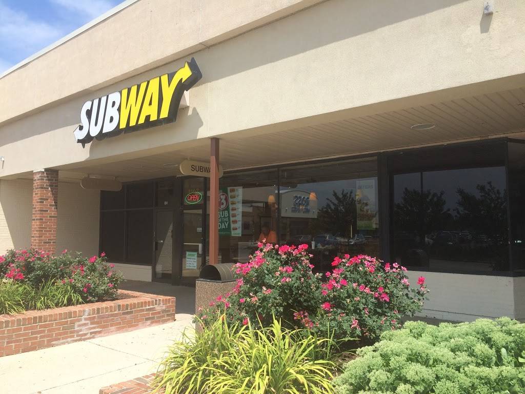 Subway Restaurants | restaurant | 1107 Mount Prospect Plaza, Space #10, Mount Prospect Plaza Shop Ctr, Mt Prospect, IL 60056, USA | 8473986802 OR +1 847-398-6802