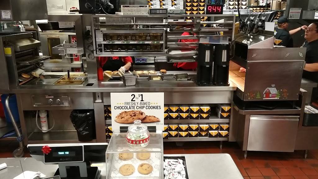 Carls Jr. #7764 | restaurant | 751 Unser Blvd SE, Rio Rancho, NM 87124, USA | 5058913443 OR +1 505-891-3443