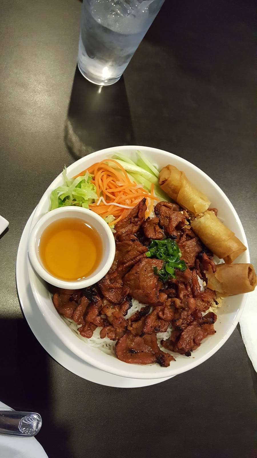 Green Basil | restaurant | 2855 Lawrenceville-Suwanee Rd, Suwanee, GA 30024, USA | 4705891314 OR +1 470-589-1314