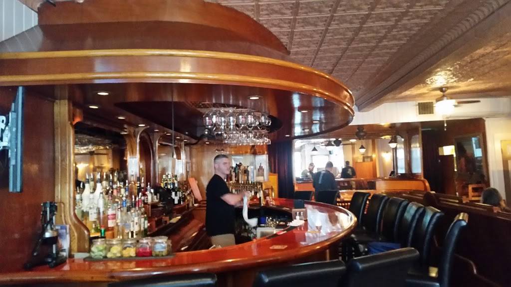 Finback Ale House | restaurant | 30 Cottage St, Bar Harbor, ME 04609, USA | 2072880233 OR +1 207-288-0233