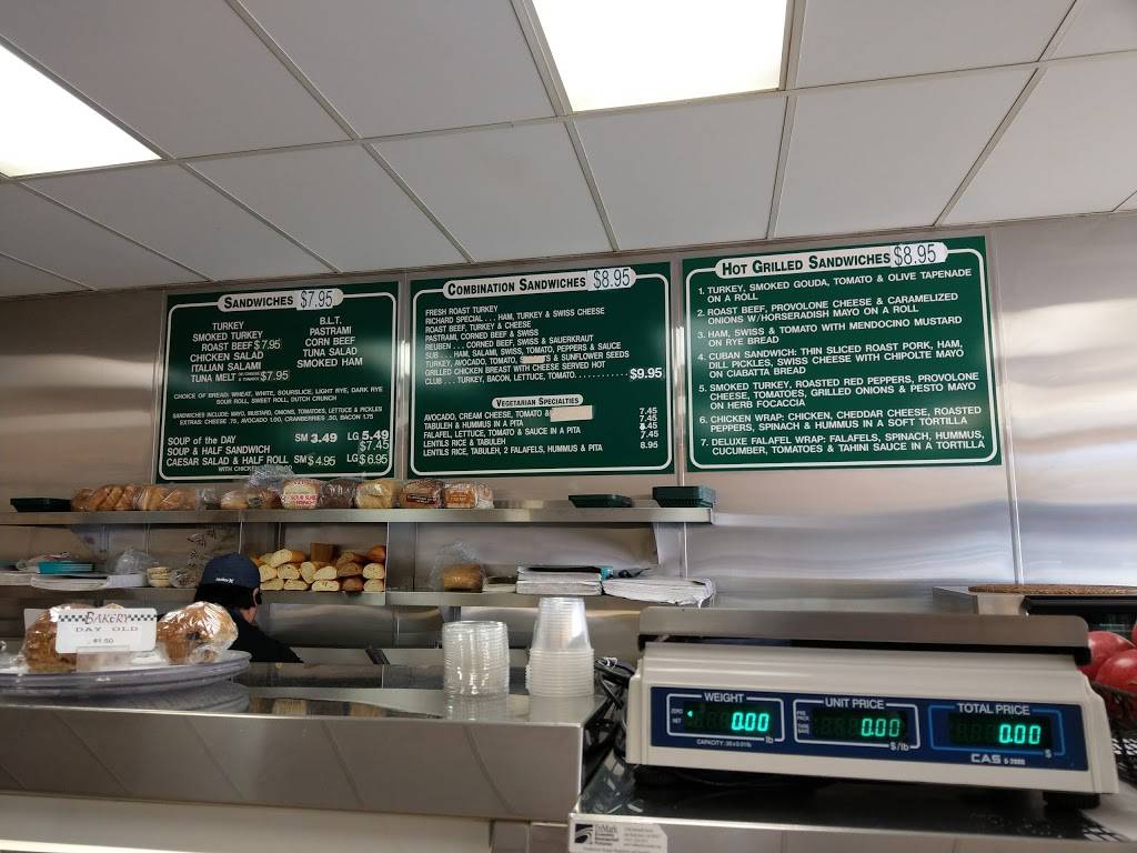 Louies Deli Cafe | restaurant | 2656 Bridgeway, Sausalito, CA 94965, USA | 4153326070 OR +1 415-332-6070