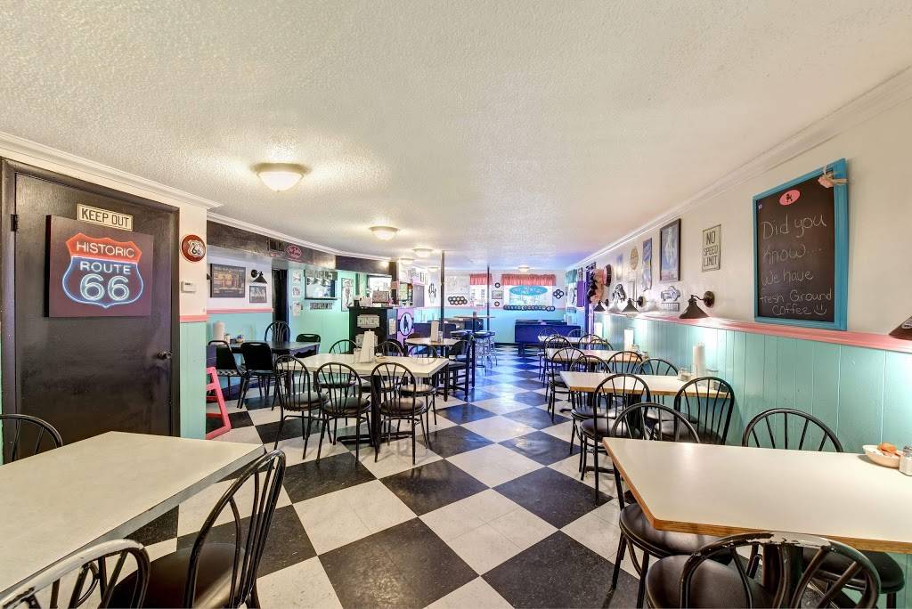 Mels Diner | restaurant | 109 W Buchanan St, Prairie Grove, AR 72753, USA | 4798463663 OR +1 479-846-3663