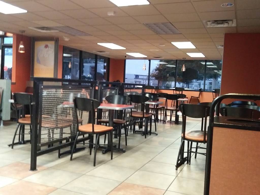 Jack in the Box | restaurant | 532 Hegenberger Rd, Oakland, CA 94621, USA | 5106323346 OR +1 510-632-3346