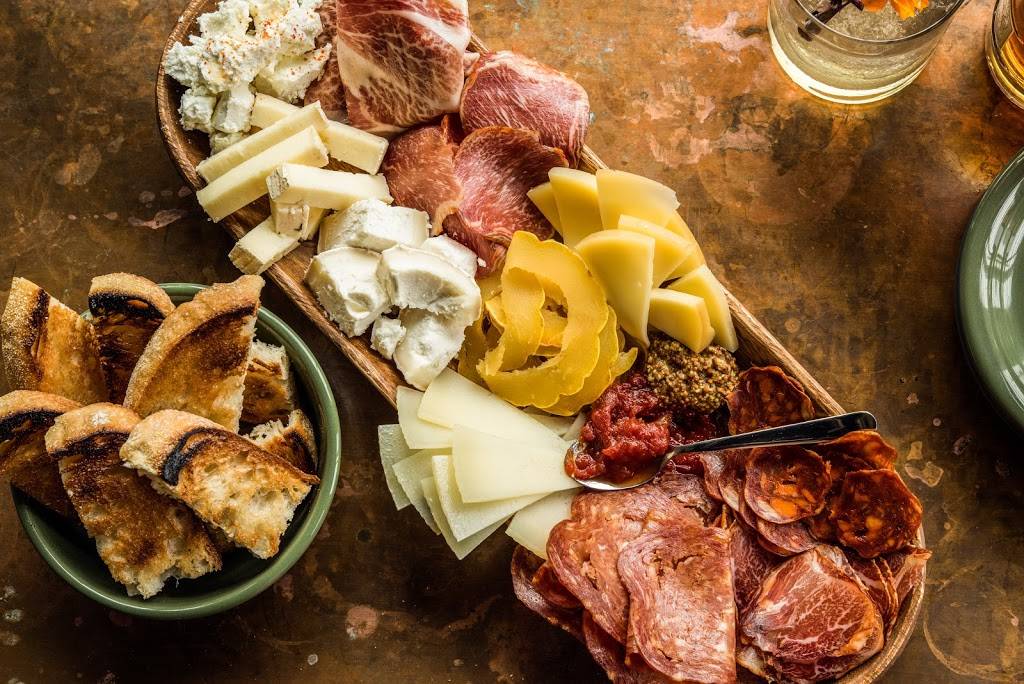 Izkina | restaurant | 2801 Elm St, Dallas, TX 75226, USA | 2147128118 OR +1 214-712-8118