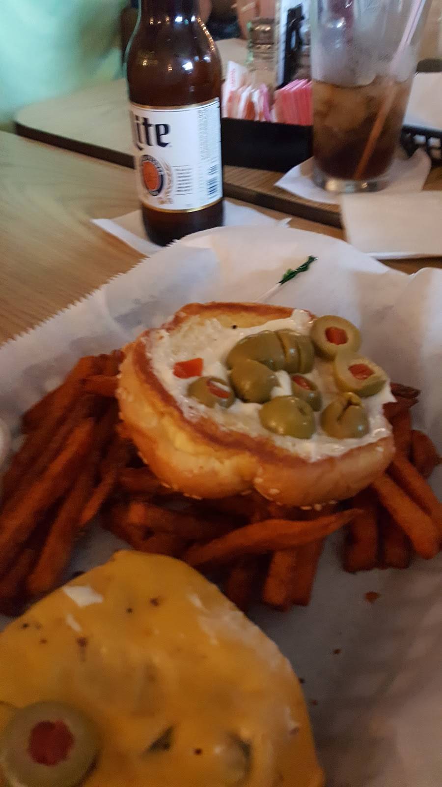 West Point Lounge | night club | 1712 Spring Arbor Rd, Jackson, MI 49203, USA | 5177843602 OR +1 517-784-3602