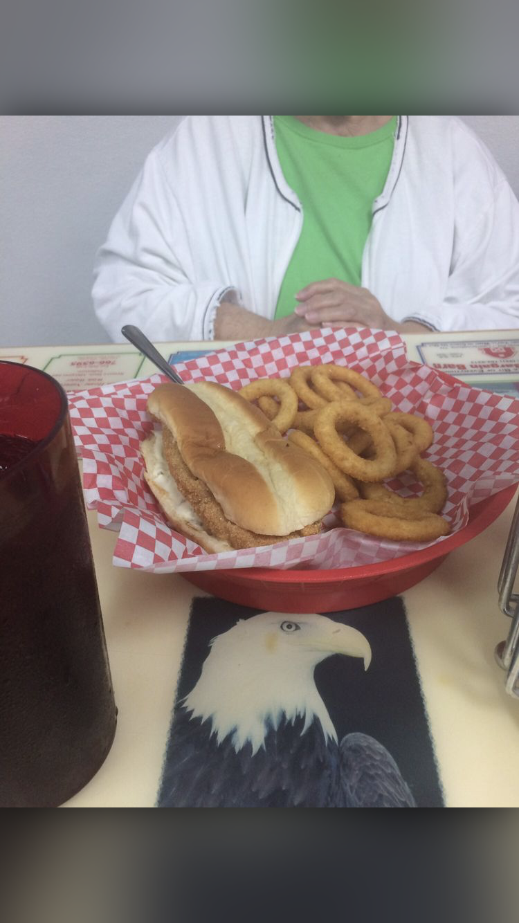 Pats Cafe | cafe | 2111 Massey Ave, Lawrenceburg, TN 38464, USA | 9317627972 OR +1 931-762-7972