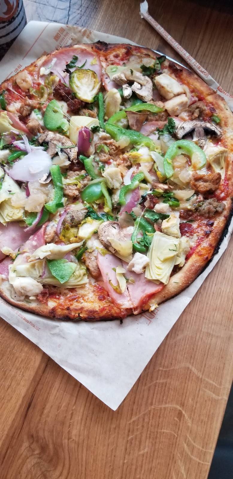 Blaze Pizza | restaurant | 1155 W Renaissance Pkwy #500, Rialto, CA 92376, USA | 9095465637 OR +1 909-546-5637