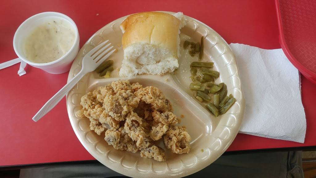 Bushs Chicken | restaurant | 1232, I-35BL, New Braunfels, TX 78130, USA | 8306257777 OR +1 830-625-7777