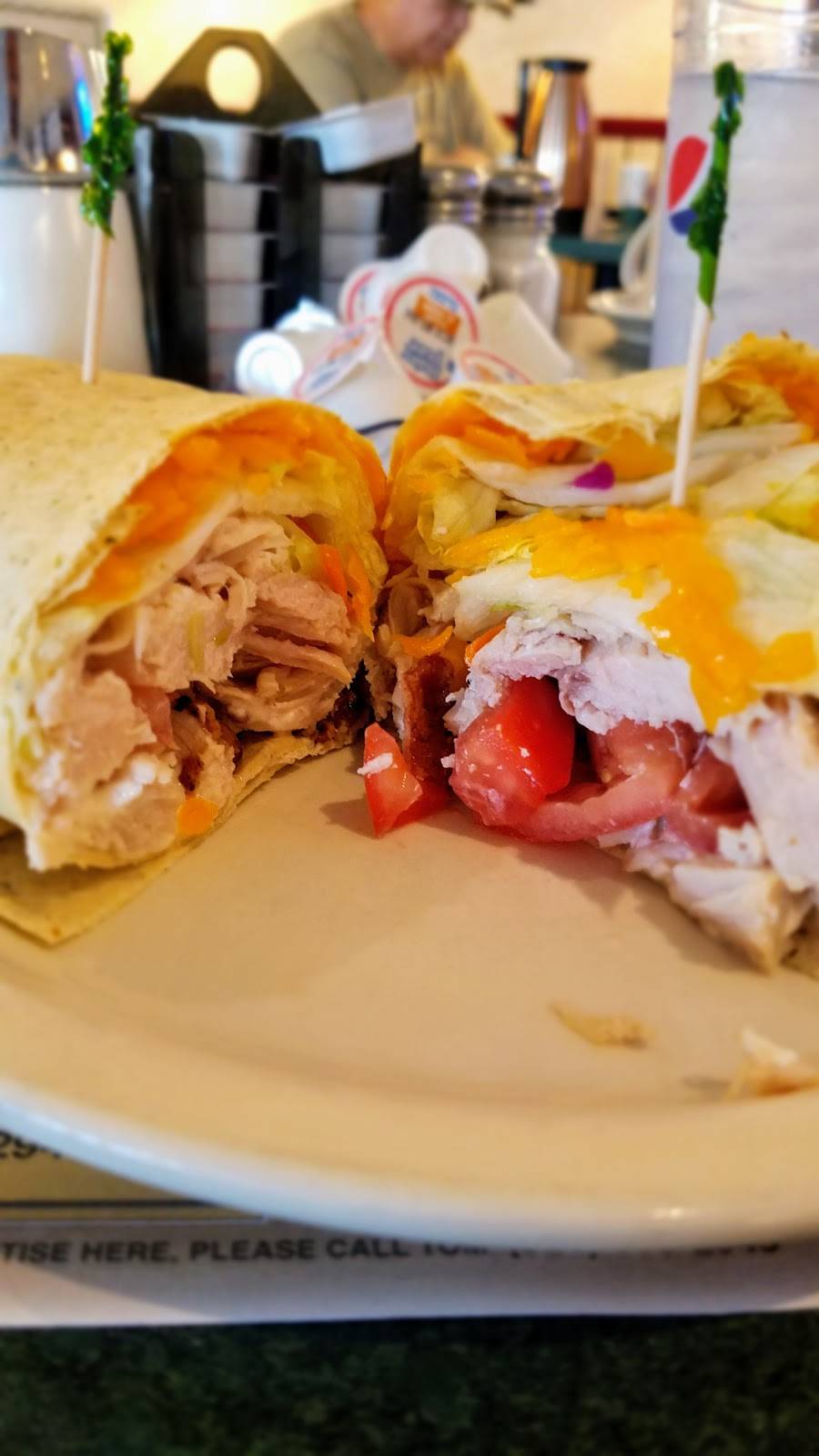 Bay Motel & Family Restaurant | restaurant | 1301 S Military Ave, Green Bay, WI 54304, USA | 9204943441 OR +1 920-494-3441