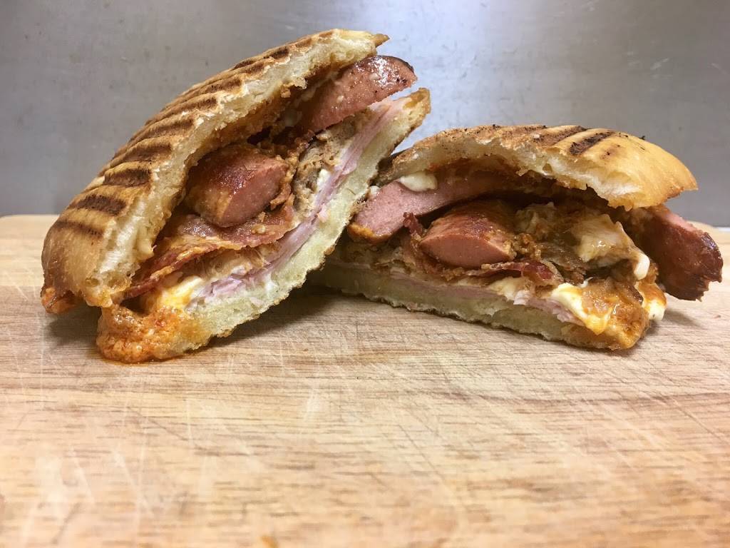 La Torteria y Mas | restaurant | 2717 Hillcrest Dr, San Antonio, TX 78228, USA | 2107585030 OR +1 210-758-5030