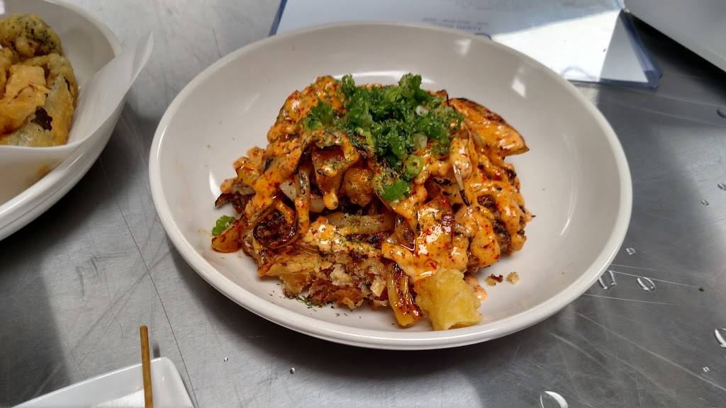 Edo Ramen restaurant | restaurant | 4313 W 13 Mile Rd, Royal Oak, MI 48073, USA | 2485565775 OR +1 248-556-5775