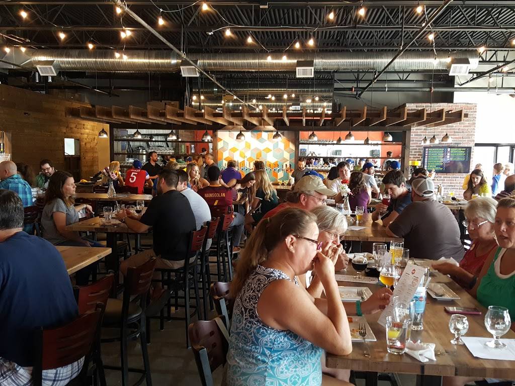 Brew Lab | restaurant | 7925 Marty St, Overland Park, KS 66204, USA | 9134002343 OR +1 913-400-2343