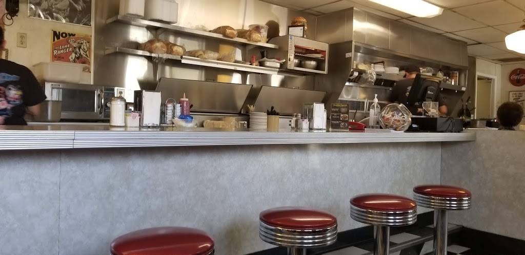 Dimples Diner | restaurant | 1823 E Main St, Visalia, CA 93292, USA | 5597390469 OR +1 559-739-0469