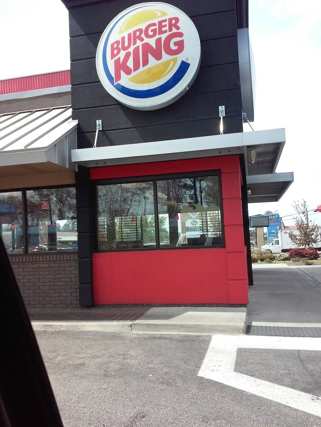 Burger King | restaurant | 9650 N Kings Hwy, Myrtle Beach, SC 29572, USA | 8434499280 OR +1 843-449-9280