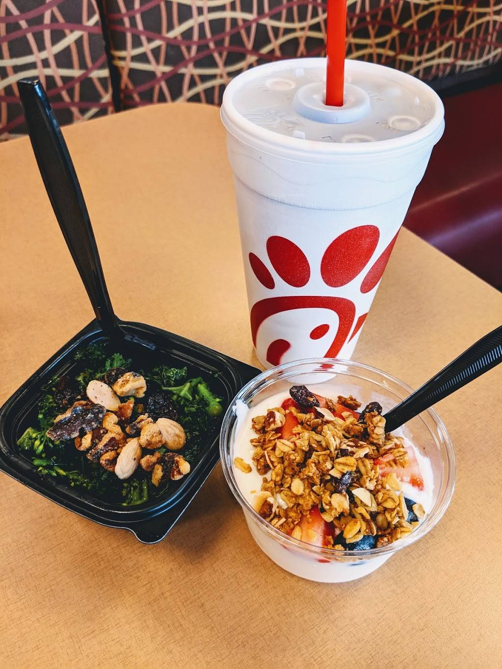 Chick-fil-A | restaurant | 24734 Southwest Fwy, Rosenberg, TX 77471, USA | 8325956800 OR +1 832-595-6800