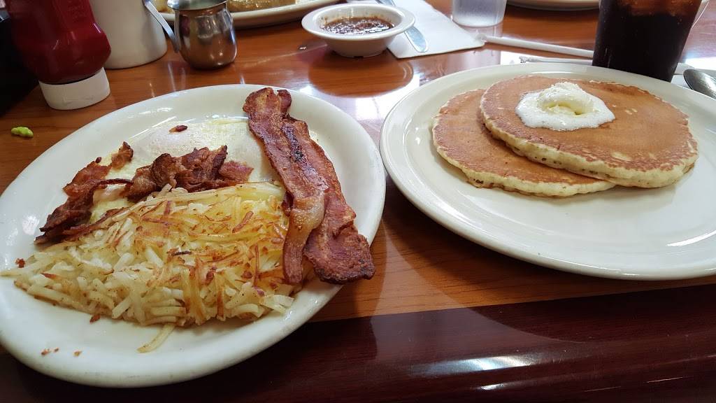 Happy Diner | restaurant | 617 S Centre St, San Pedro, CA 90731, USA | 3102410917 OR +1 310-241-0917