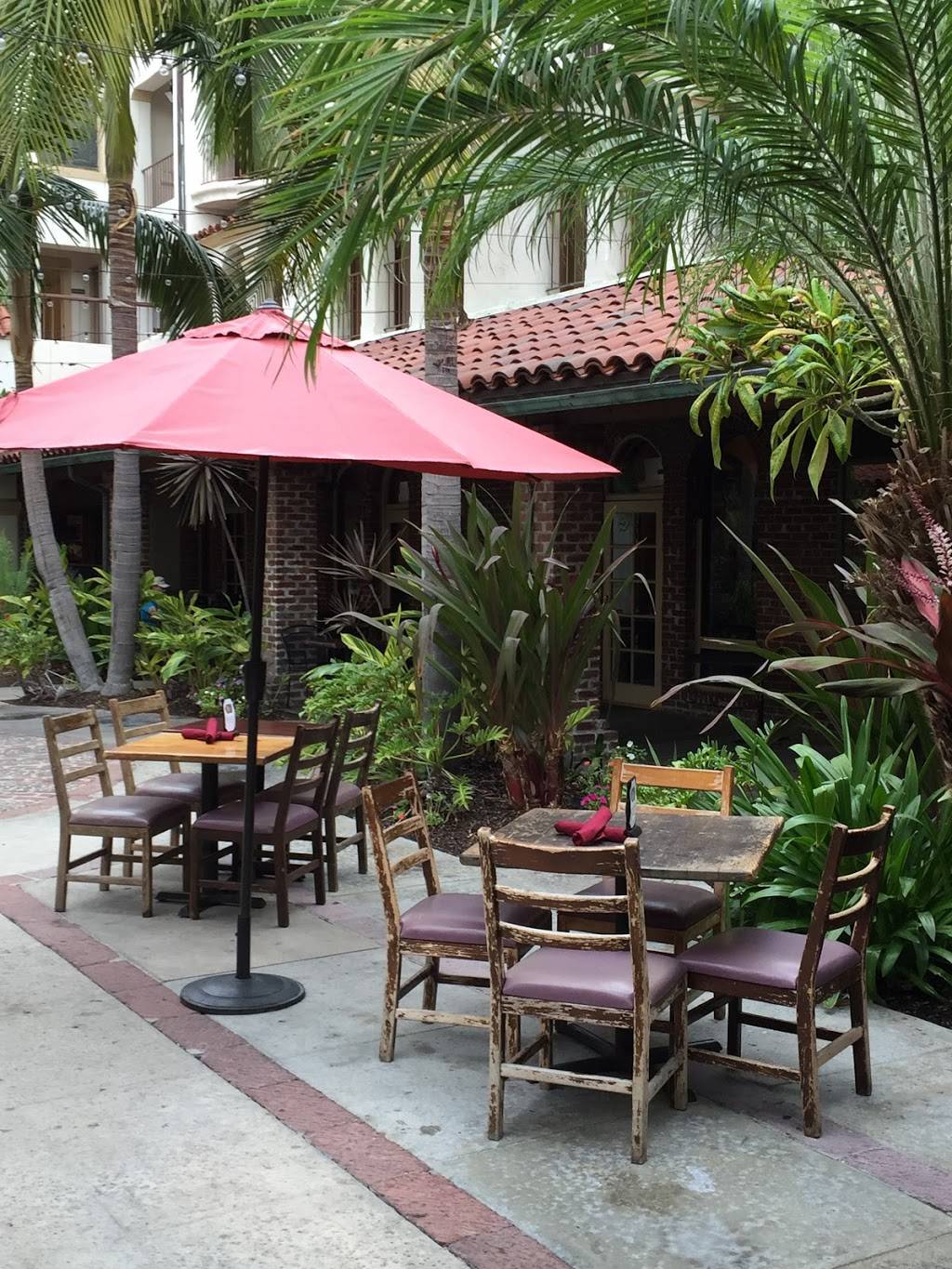 Hidalgo’s Cocina & Cócteles | restaurant | 305 N Harbor Blvd #111, Fullerton, CA 92832, USA | 7144473202 OR +1 714-447-3202