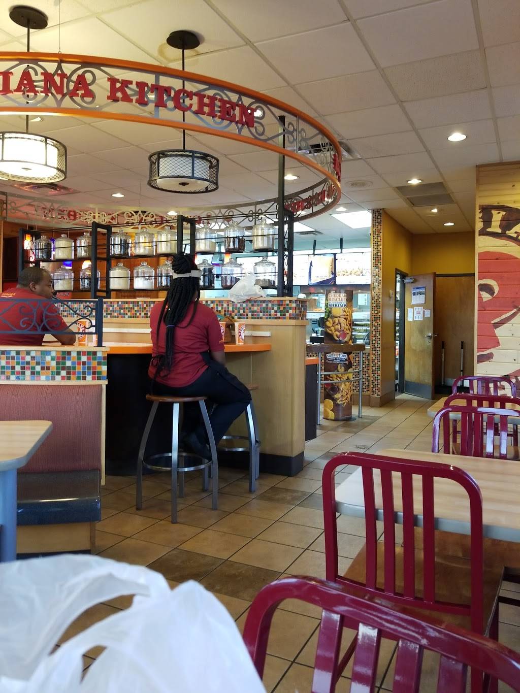 Popeyes Louisiana Kitchen | restaurant | 200 S Royal St, Jackson, TN 38301, USA | 7314225566 OR +1 731-422-5566