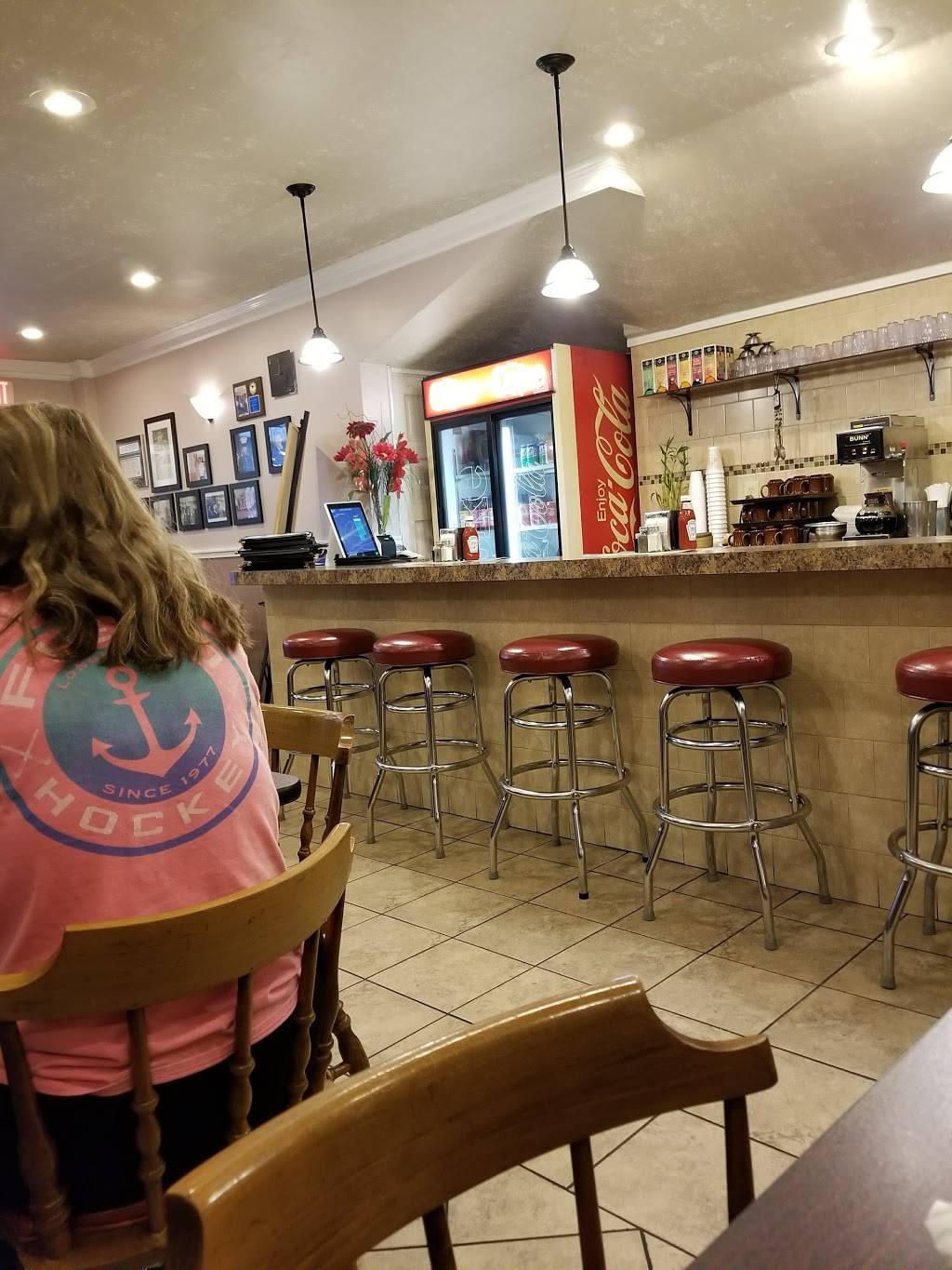 Angelos Restaurant | restaurant | 14 N 4th St, Easton, PA 18042, USA | 6102526956 OR +1 610-252-6956