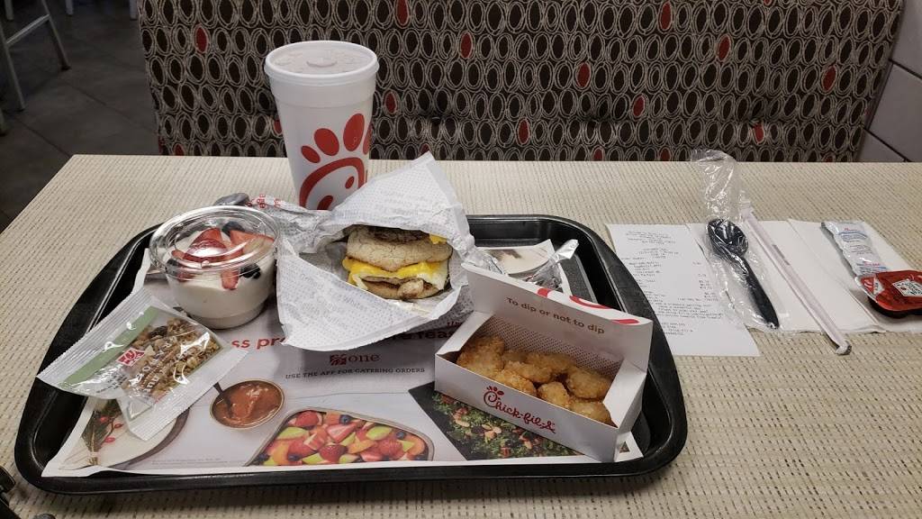 Chick-fil-A | restaurant | 4920 W Broad St, Richmond, VA 23230, USA | 8046625662 OR +1 804-662-5662