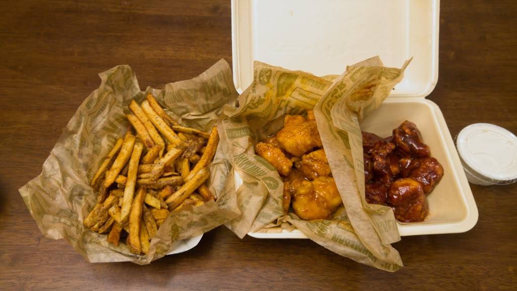 Wingstop | restaurant | 7212 Archibald Ave, Rancho Cucamonga, CA 91701, USA | 9099445572 OR +1 909-944-5572
