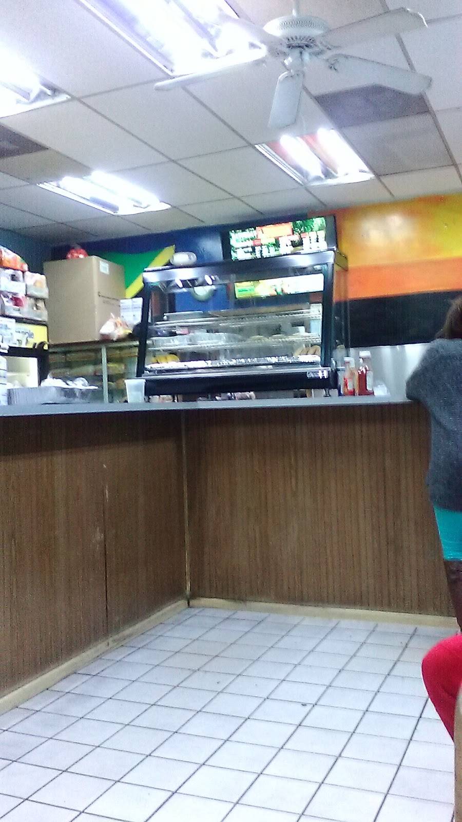 Rootsman Kitchen | restaurant | 500 Park Ave, Bridgeport, CT 06604, USA | 2033671323 OR +1 203-367-1323