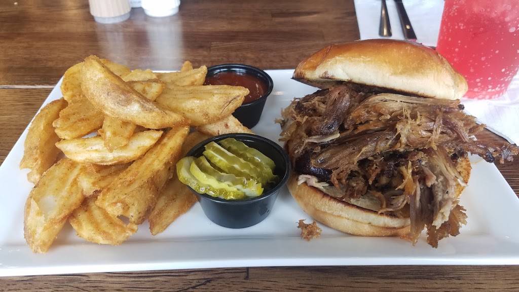 4 Corners Tavern | restaurant | 8250 Champions Gate Blvd, Davenport, FL 33896, USA | 4074792172 OR +1 407-479-2172