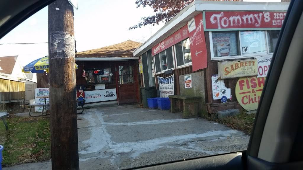 Tommys Hot Dogs | restaurant | 117 Grant Ave, Carteret, NJ 07008, USA | 7325418409 OR +1 732-541-8409