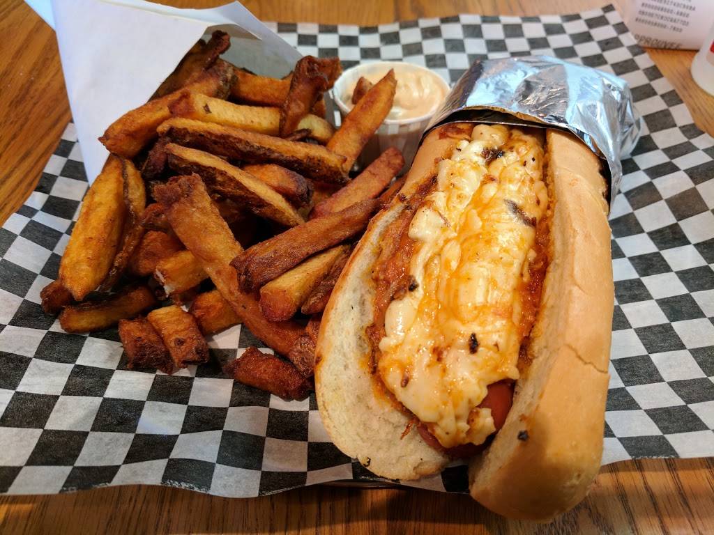 Pomme frite Burger Gourmet | restaurant | 19 Rue Blainville O, Sainte-Thérèse, QC J7E 1X1, Canada | 4509518519 OR +1 450-951-8519