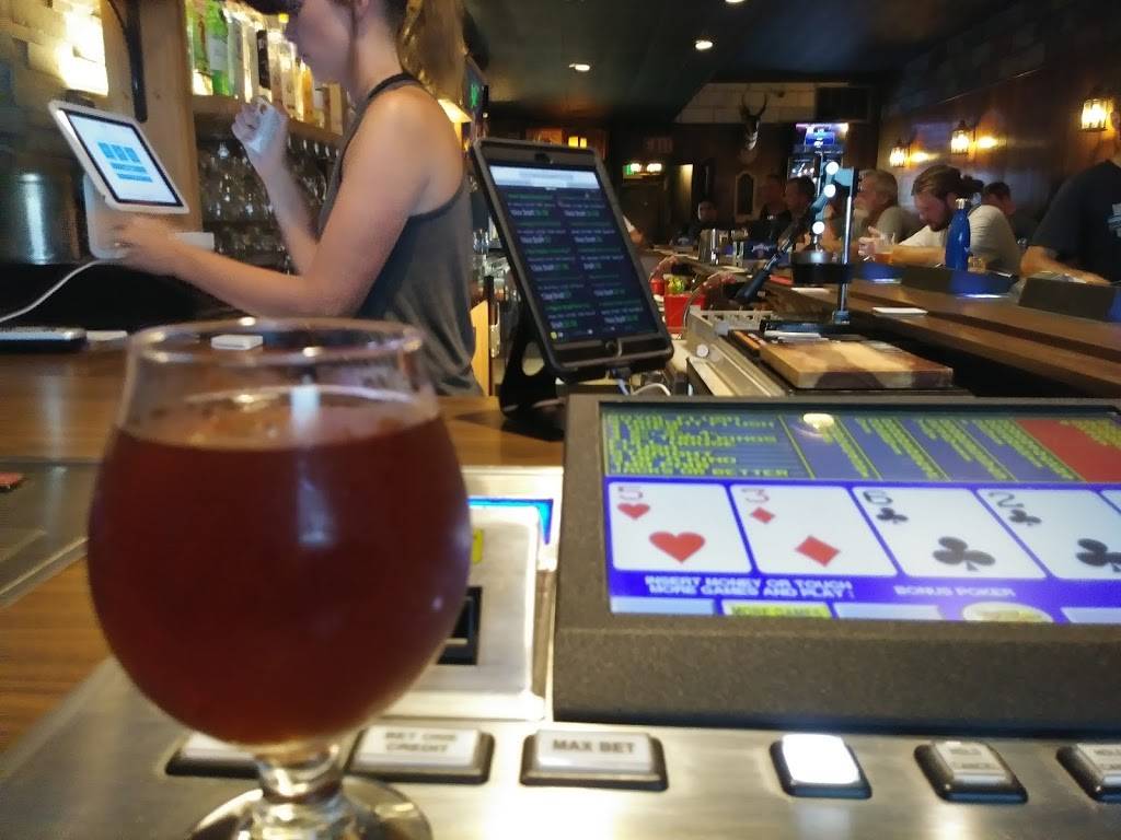 Huntsman Tavern | restaurant | 880 Holman Way, Sparks, NV 89431, USA | 7753569813 OR +1 775-356-9813