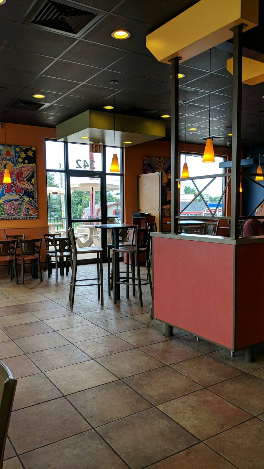 Taco Bell | meal takeaway | 342 Pike St, Marietta, OH 45750, USA | 7403739124 OR +1 740-373-9124