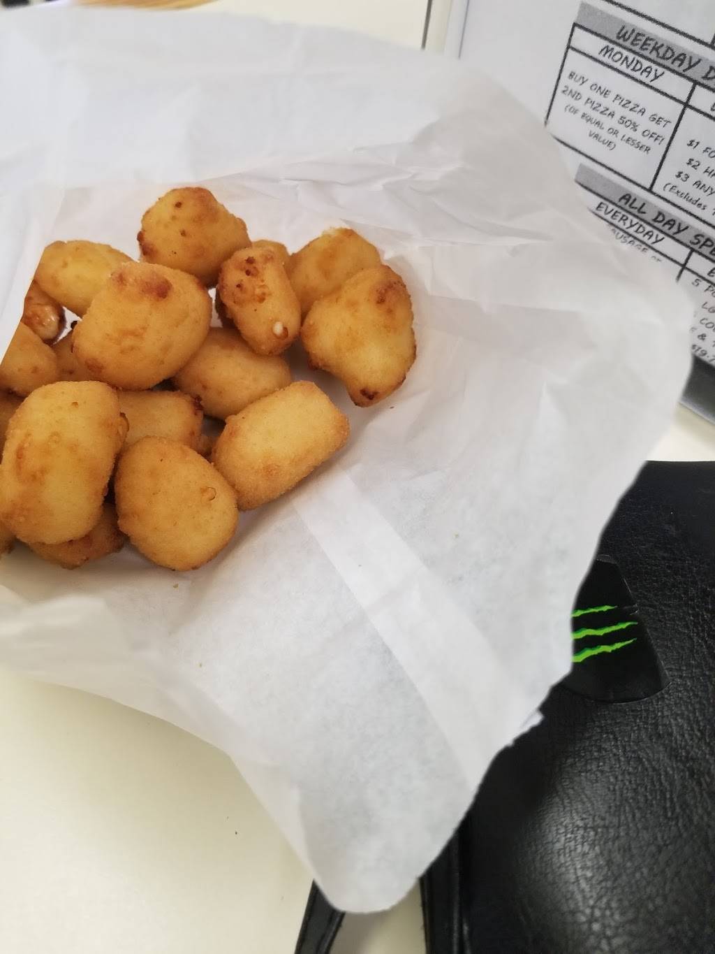 Cheese House American Diner | restaurant | 230 W Main St, Omro, WI 54963, USA | 9206856570 OR +1 920-685-6570