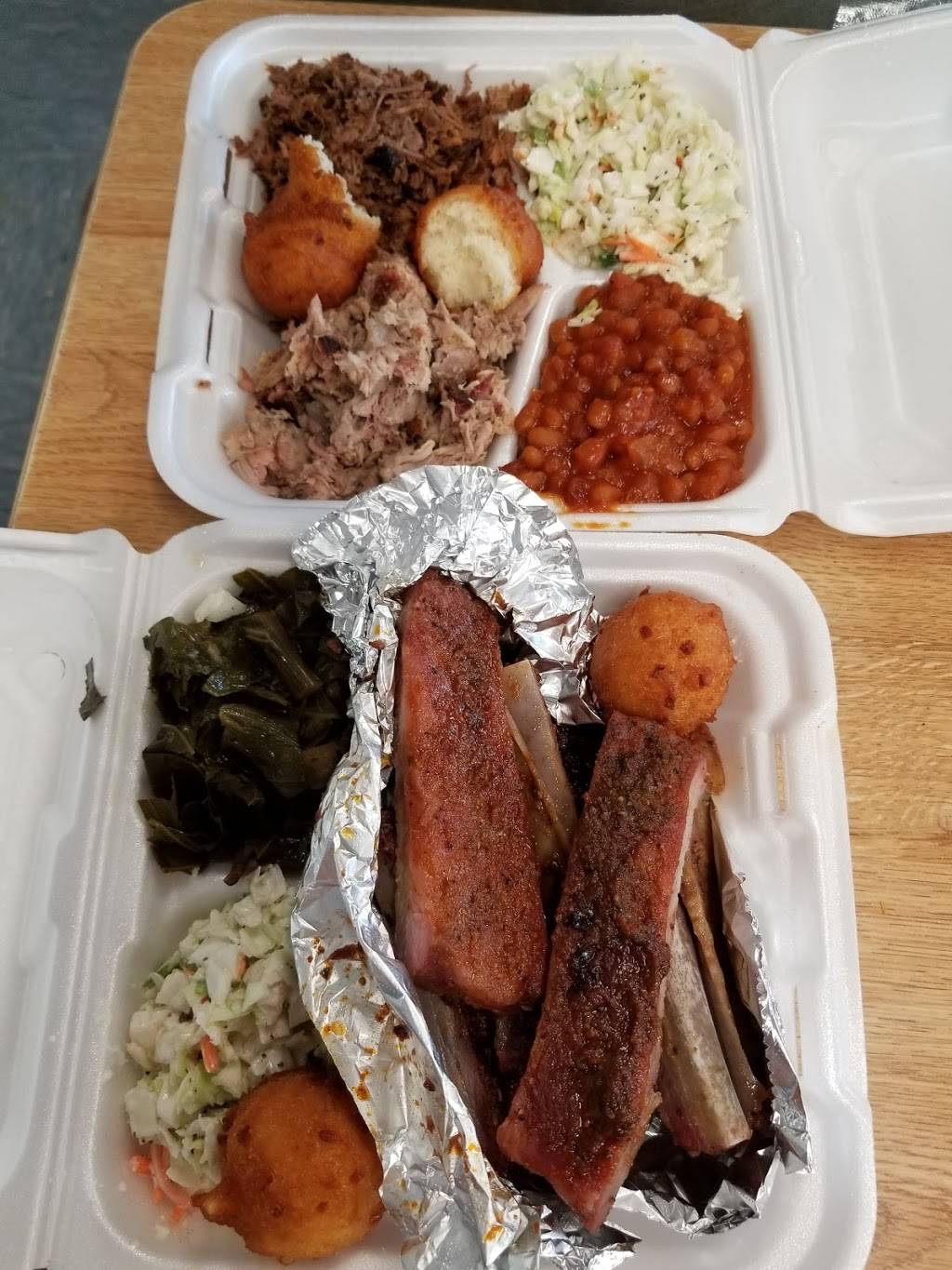 Risin Smoke Barbecue | restaurant | 1312 W Danville St, South Hill, VA 23970, USA | 4344474994 OR +1 434-447-4994