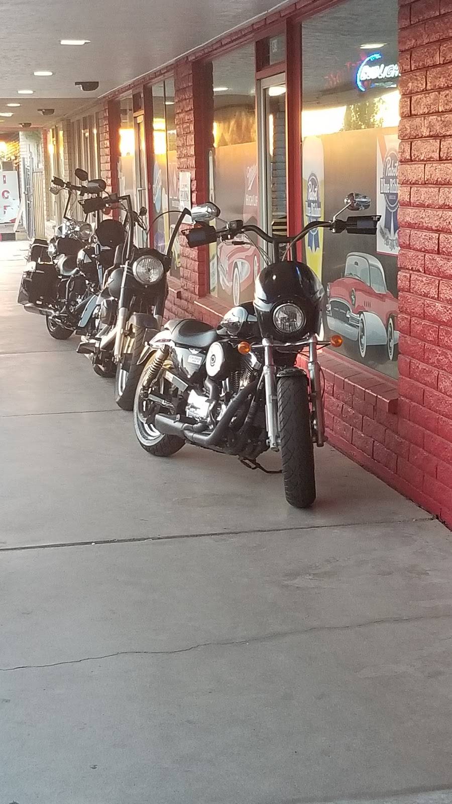 Rock N Ronnies | restaurant | 10262 E Apache Trail, Apache Junction, AZ 85120, USA | 4809844456 OR +1 480-984-4456