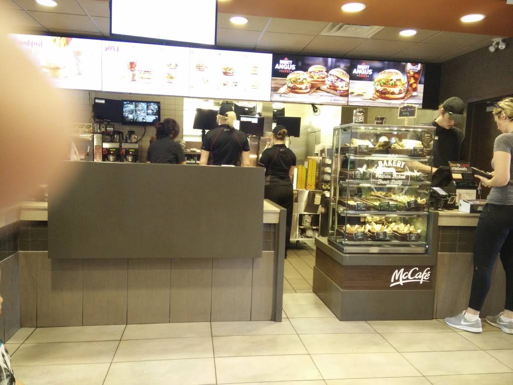 McDonalds | cafe | 4840 Wyandotte St E, Windsor, ON N8Y 1H7, Canada | 5199440896 OR +1 519-944-0896