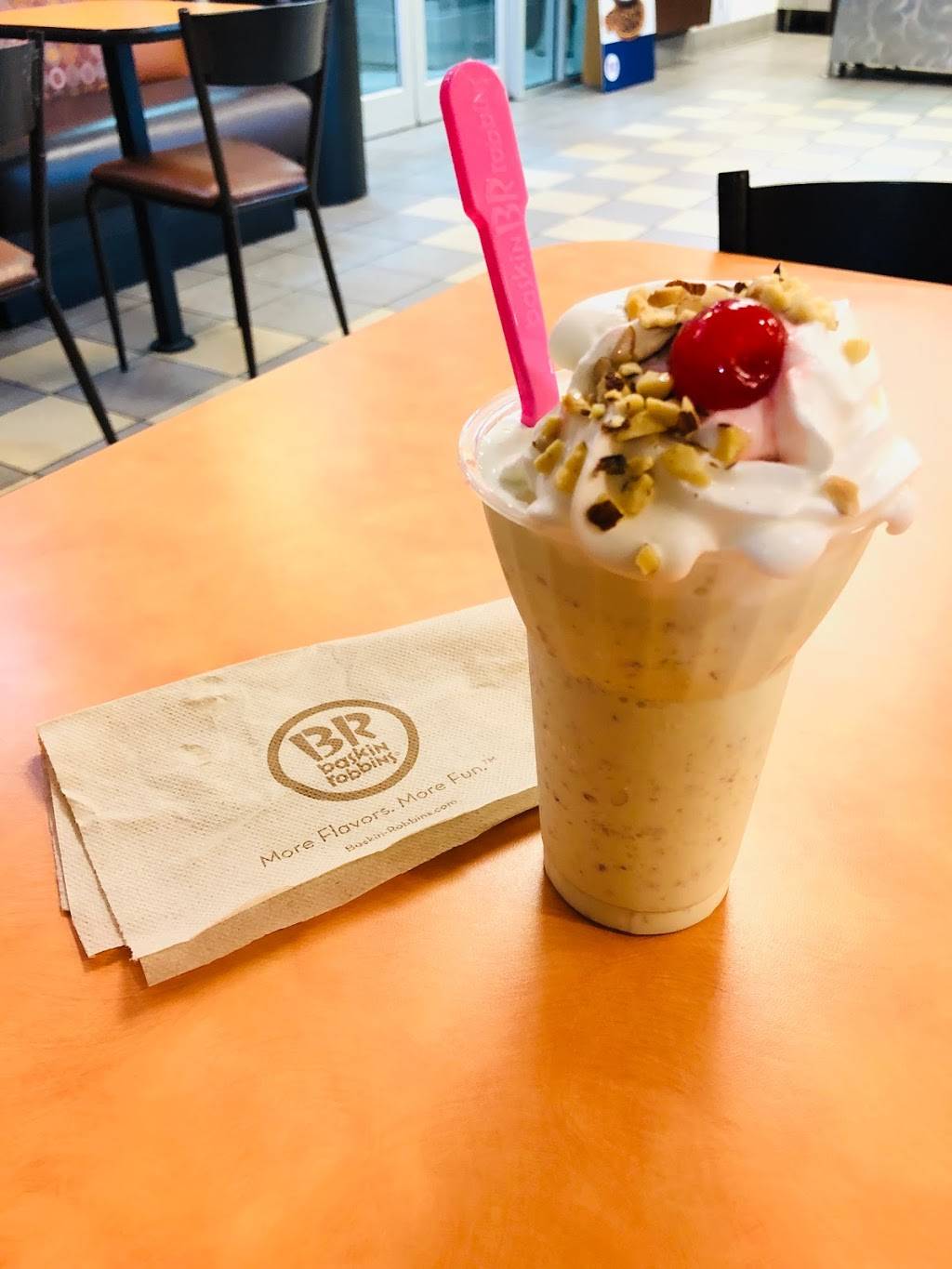 Dunkin Donuts | cafe | 18003 Highwoods Preserve Pkwy, Tampa, FL 33647, USA | 8139717547 OR +1 813-971-7547